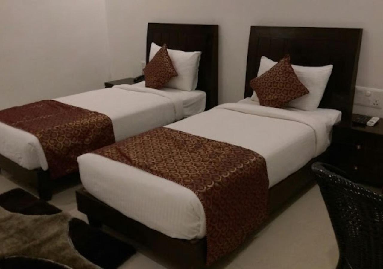 Hotel Zion Inn พาราณสี ภายนอก รูปภาพ