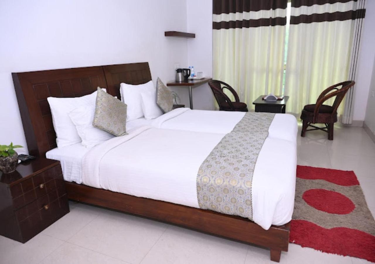 Hotel Zion Inn พาราณสี ภายนอก รูปภาพ