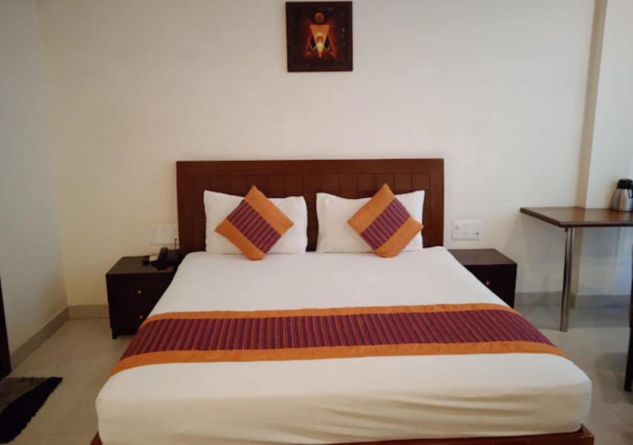 Hotel Zion Inn พาราณสี ภายนอก รูปภาพ