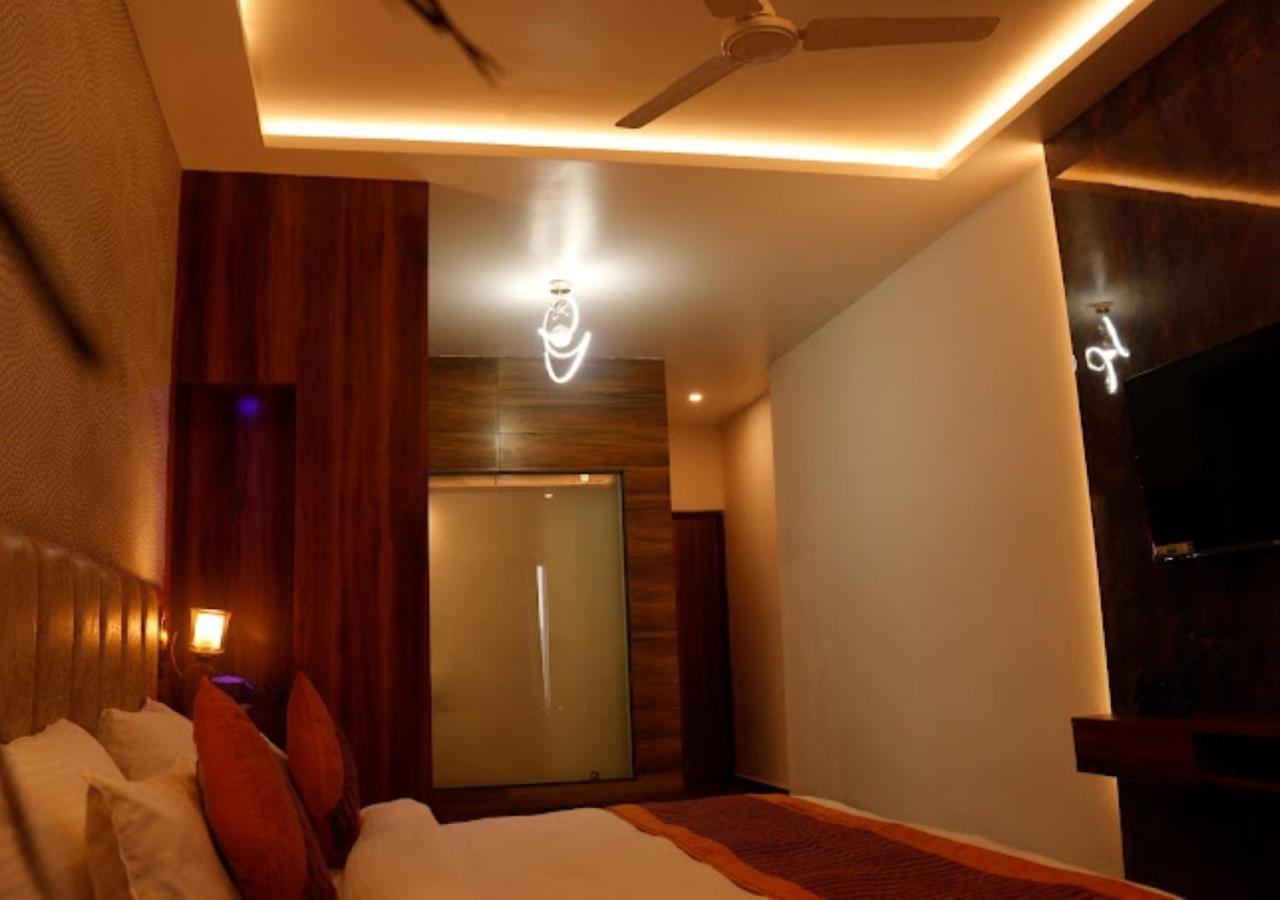 Hotel Zion Inn พาราณสี ภายนอก รูปภาพ